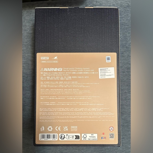 ❌SOLD❌Labubu - Fall in Wild Vinyl Plush Doll 40cm - Picture 2 of 5